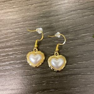 LAST CHANCE: New Fashion Jewelry Gold & Pearl Heart Earrings